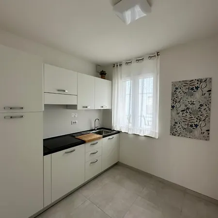 Fontana Sea View Lägenhet *